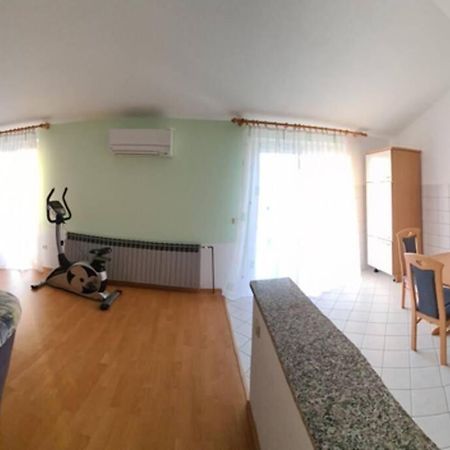 Mitros Apartment Malinska Exterior foto