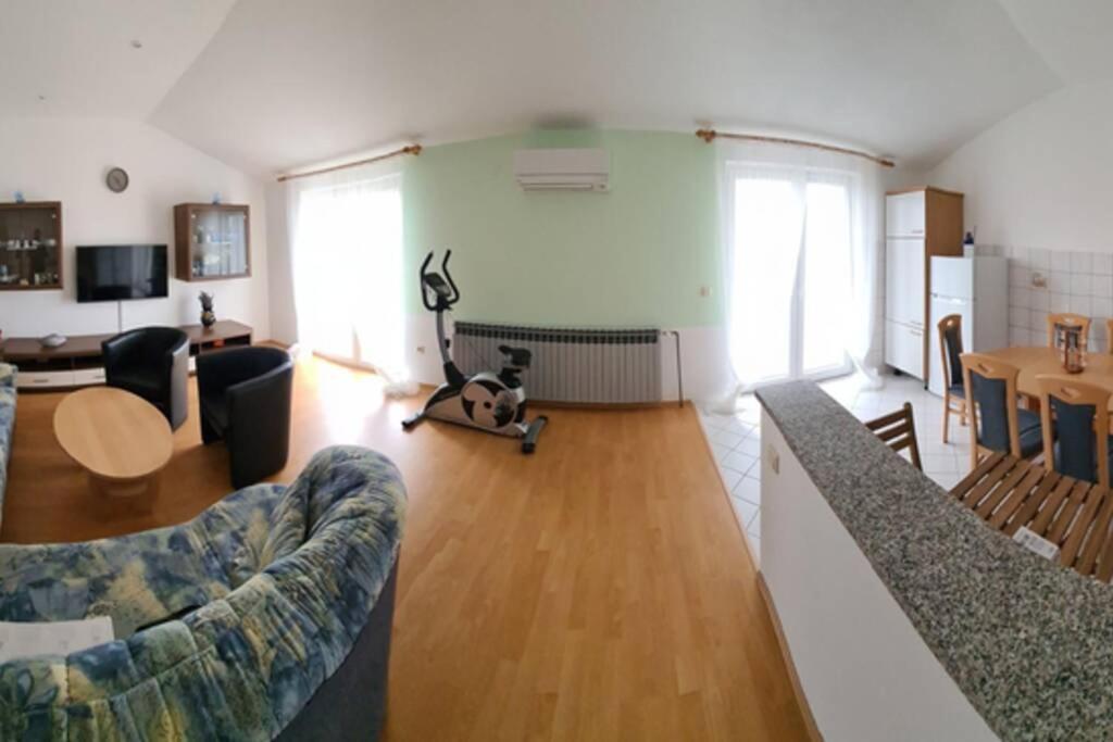 Mitros Apartment Malinska Exterior foto