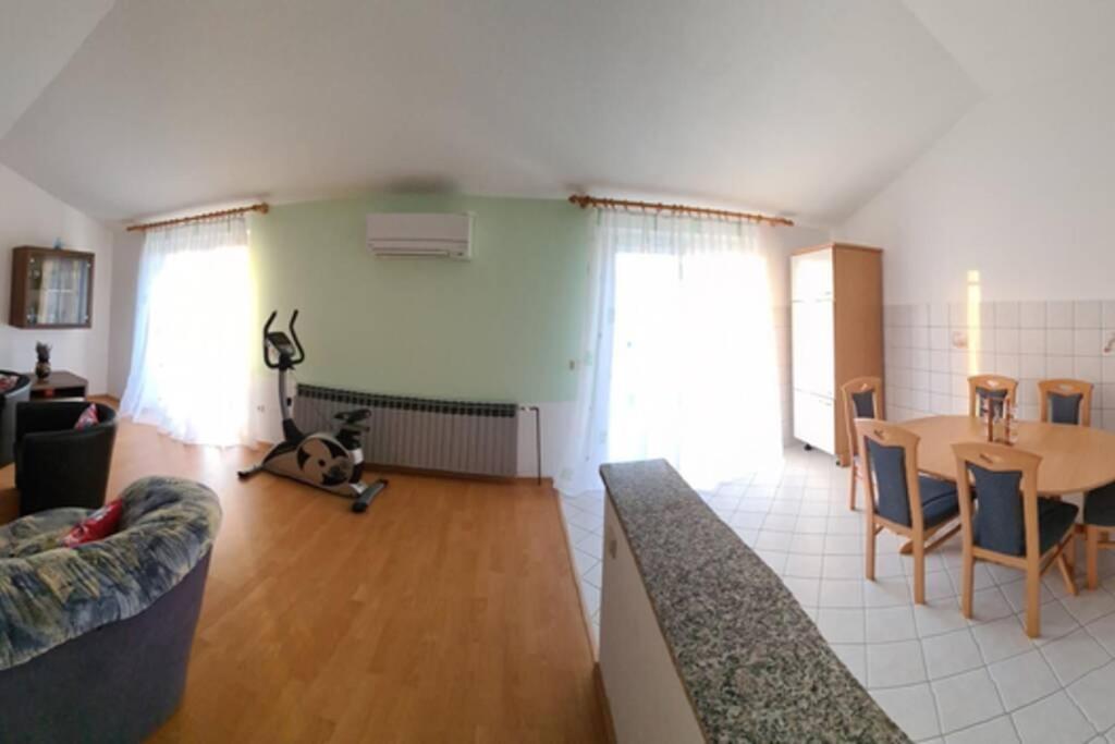 Mitros Apartment Malinska Exterior foto